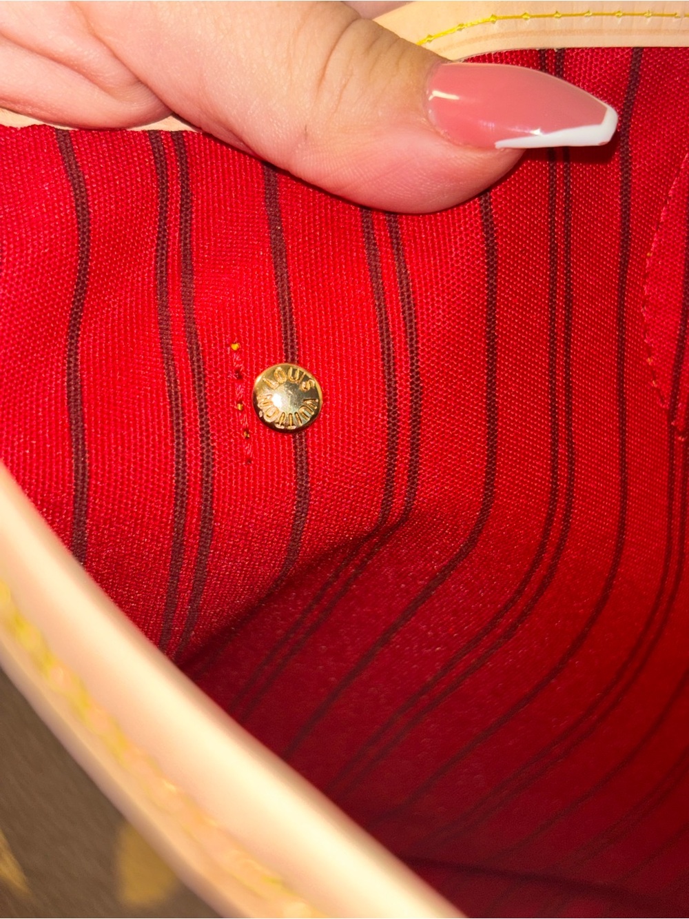 Louis Vuitton MM Monogram Neverfull with red interior - Picture 14 of 16